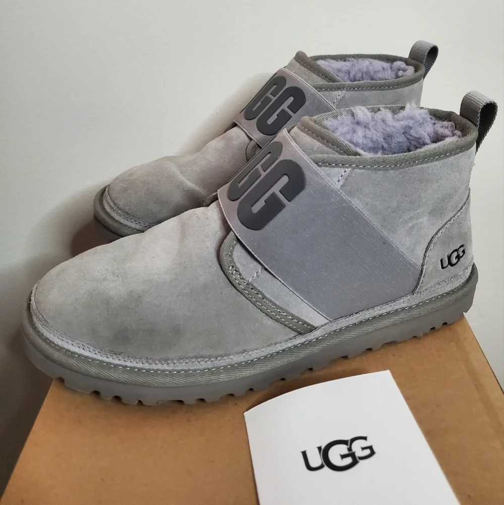 Womens UGG Neumel 11 Graphic Boots Size 8 with box